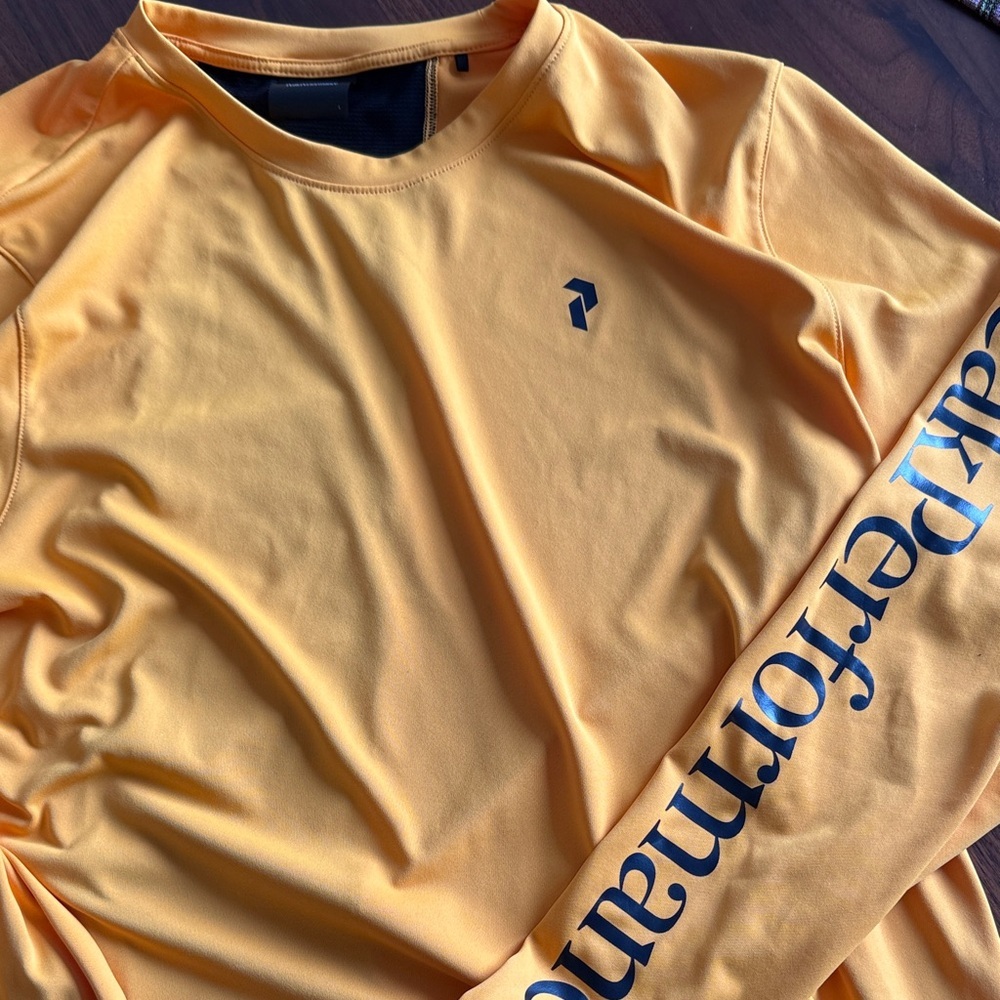 Peak performance- Yellow Long Sleeve Performance Shirt - large men